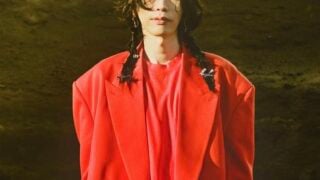 Kenshi Yonezu, who is Kenshi Yonezu, facts about Kenshi Yonezu, Kenshi Yonezu hairstyle, Kenshi Yonezu plastic surgery, Kenshi Yonezu surgery, Kenshi Yonezu center parted hairstyle